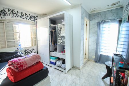 Casa à venda com 330m², 5 quartos e 2 vagas Casa à venda com 330m², 5 quartos e 2 vagasSuíte 2