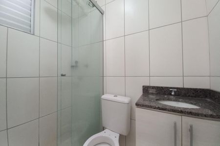 Banheiro de apartamento à venda com 1 quarto, 40m² em Jardim Nova Europa, Campinas