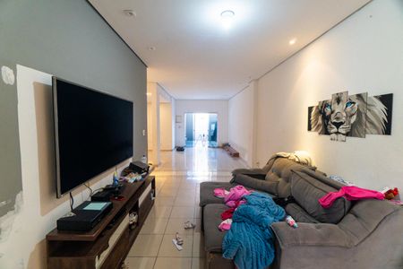 Casa à venda com 210m², 3 quartos e 2 vagasSala