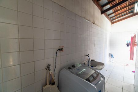 Casa à venda com 210m², 3 quartos e 2 vagasLavanderia