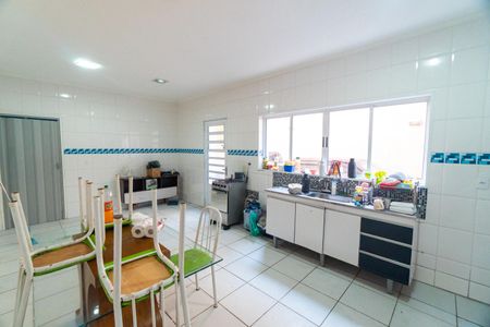 Casa à venda com 210m², 3 quartos e 2 vagasCozinha