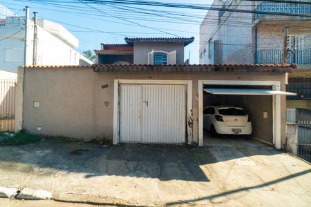 Casa à venda com 210m², 3 quartos e 2 vagasFachada