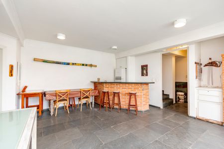 Casa à venda com 363m², 3 quartos e 4 vagas Casa à venda com 363m², 3 quartos e 4 vagasÁrea Gourmet