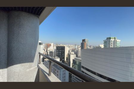 Studio para alugar com 32m², 1 quarto e sem vaga Studio para alugar com 32m², 1 quarto e sem vagaVaranda