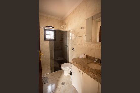 Casa para alugar com 200m², 3 quartos e 3 vagas Casa para alugar com 200m², 3 quartos e 3 vagasBanheiro Suíte 1