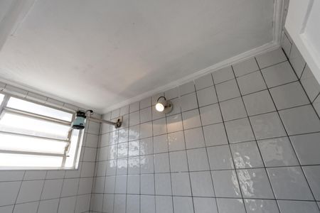 Casa à venda com 120m², 3 quartos e 1 vaga Casa à venda com 120m², 3 quartos e 1 vagaEdícula - Banheiro da Suite