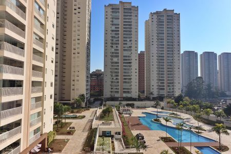 Apartamento à venda com 156m², 3 quartos e 3 vagasVista da Suíte 1