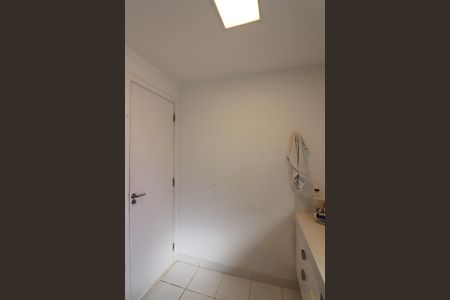 Apartamento à venda com 156m², 3 quartos e 3 vagasBanheiro da Suíte 1