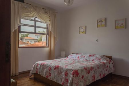 Casa à venda com 317m², 4 quartos e 5 vagasQuarto 2