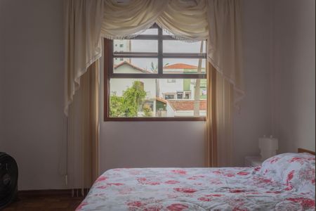 Casa à venda com 317m², 4 quartos e 5 vagasQuarto 2