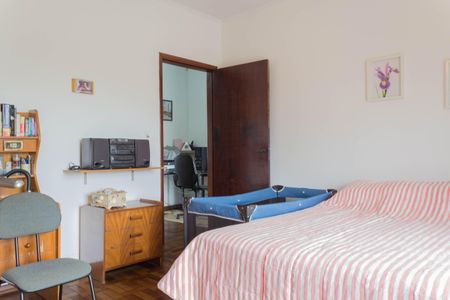 Casa à venda com 317m², 4 quartos e 5 vagasQuarto 1