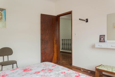 Casa à venda com 317m², 4 quartos e 5 vagasQuarto 2