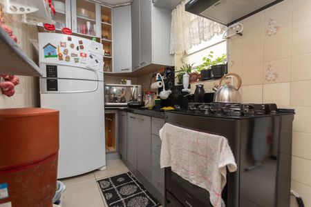 Cozinha de apartamento à venda com 1 quarto, 48m² em Sarandi, Porto Alegre