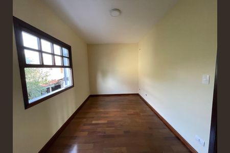 Casa de condomínio para alugar com 326m², 4 quartos e 6 vagas Casa de condomínio para alugar com 326m², 4 quartos e 6 vagasSuíte 2