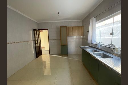Casa de condomínio para alugar com 326m², 4 quartos e 6 vagas Casa de condomínio para alugar com 326m², 4 quartos e 6 vagasCozinha