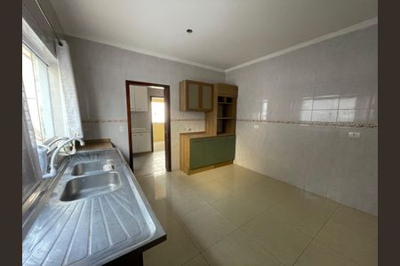 Casa de condomínio para alugar com 326m², 4 quartos e 6 vagas Casa de condomínio para alugar com 326m², 4 quartos e 6 vagasCozinha