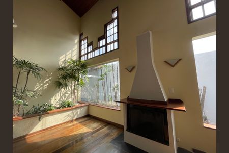 Casa de condomínio para alugar com 326m², 4 quartos e 6 vagas Casa de condomínio para alugar com 326m², 4 quartos e 6 vagasSala 1