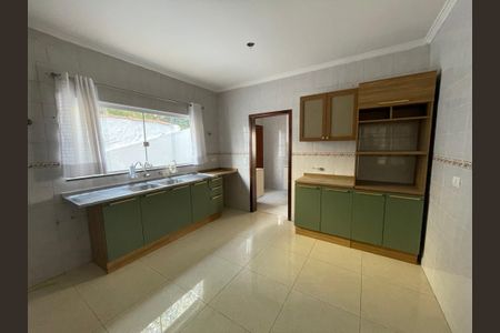 Casa de condomínio para alugar com 326m², 4 quartos e 6 vagas Casa de condomínio para alugar com 326m², 4 quartos e 6 vagasCozinha