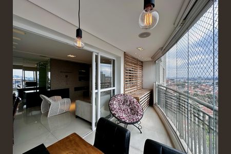 Apartamento para alugar com 109m², 3 quartos e 2 vagasVaranda