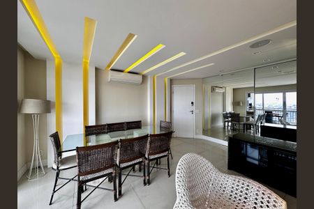 Apartamento para alugar com 109m², 3 quartos e 2 vagasSala