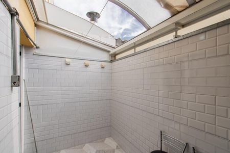 Casa de condomínio à venda com 103m², 2 quartos e 2 vagas Casa de condomínio à venda com 103m², 2 quartos e 2 vagasÁrea comum - Churrasqueira