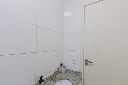 Casa de condomínio à venda com 103m², 2 quartos e 2 vagas Casa de condomínio à venda com 103m², 2 quartos e 2 vagasBanheiro da Suíte