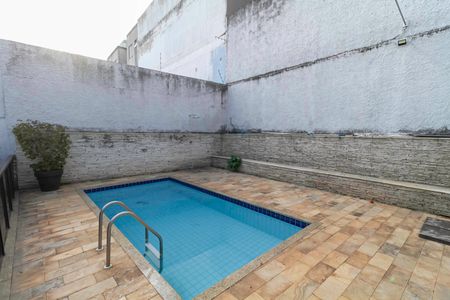 Casa à venda com 360m², 5 quartos e 4 vagas Casa à venda com 360m², 5 quartos e 4 vagasPiscina