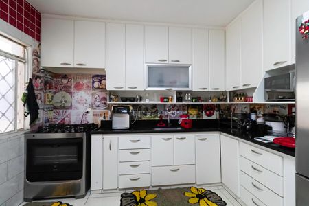 Casa à venda com 360m², 5 quartos e 4 vagas Casa à venda com 360m², 5 quartos e 4 vagasCozinha
