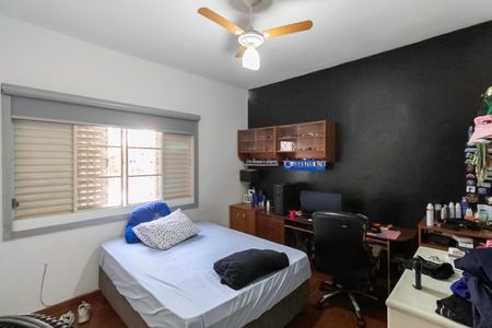 Casa à venda com 360m², 5 quartos e 4 vagas Casa à venda com 360m², 5 quartos e 4 vagasQuarto 3