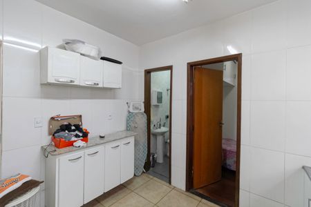 Casa à venda com 360m², 5 quartos e 4 vagas Casa à venda com 360m², 5 quartos e 4 vagasÁrea de serviço