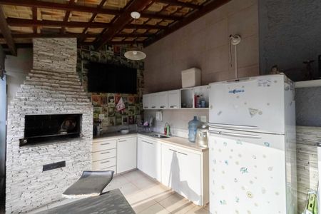 Casa à venda com 360m², 5 quartos e 4 vagas Casa à venda com 360m², 5 quartos e 4 vagasÁrea gourmet