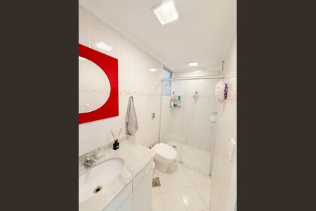 Apartamento à venda com 71m², 2 quartos e 1 vaga Apartamento à venda com 71m², 2 quartos e 1 vagaBanheiro
