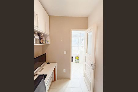 Apartamento à venda com 71m², 2 quartos e 1 vaga Apartamento à venda com 71m², 2 quartos e 1 vagaEscritório