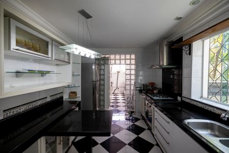Casa de condomínio para alugar com 390m², 7 quartos e 4 vagasCozinha