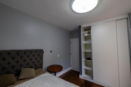 Casa de condomínio para alugar com 390m², 7 quartos e 4 vagasQuarto 1