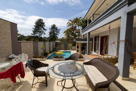 Casa de condomínio para alugar com 390m², 7 quartos e 4 vagasÁrea Externa