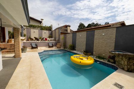 Casa de condomínio para alugar com 390m², 7 quartos e 4 vagasÁrea Externa