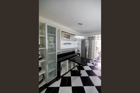 Casa de condomínio para alugar com 390m², 7 quartos e 4 vagasCozinha