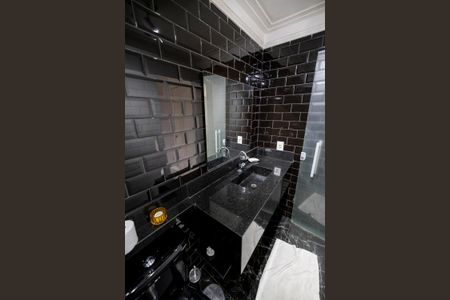 Casa de condomínio para alugar com 390m², 7 quartos e 4 vagasBanheiro Suíte 2