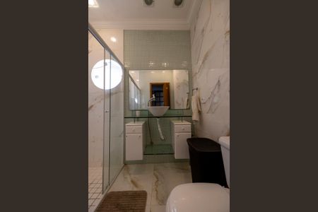 Casa de condomínio para alugar com 390m², 7 quartos e 4 vagasBanheiro Social