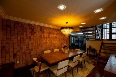 Casa de condomínio para alugar com 390m², 7 quartos e 4 vagasSala de Jantar 