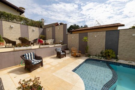 Casa de condomínio para alugar com 390m², 7 quartos e 4 vagasÁrea Externa