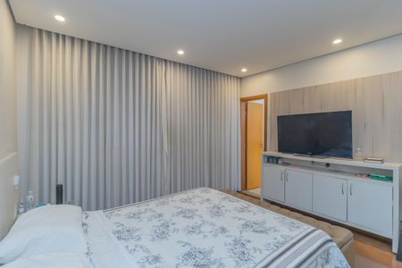 Apartamento à venda com 102m², 3 quartos e 2 vagasSuíte