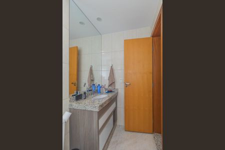 Apartamento à venda com 102m², 3 quartos e 2 vagasBanheiro 