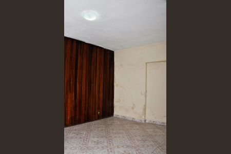 Casa para alugar com 60m², 2 quartos e 1 vagaQuarto