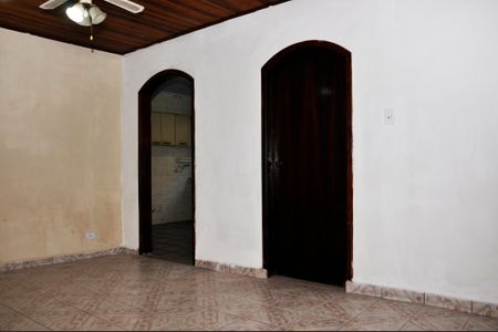 Casa para alugar com 60m², 2 quartos e 1 vagaSala