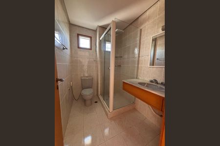 Banheiro de apartamento à venda com 2 quartos, 110m² em Petrópolis, Porto Alegre