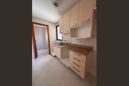 Cozinha de apartamento à venda com 2 quartos, 110m² em Petrópolis, Porto Alegre