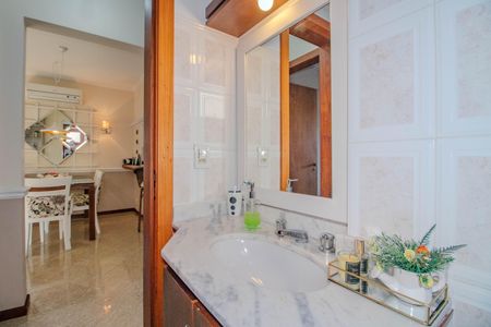 Apartamento à venda com 76m², 2 quartos e 2 vagasBanheiro 2