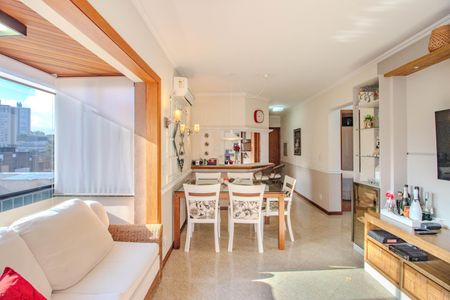 Sala de apartamento à venda com 2 quartos, 76m² em Petrópolis, Porto Alegre